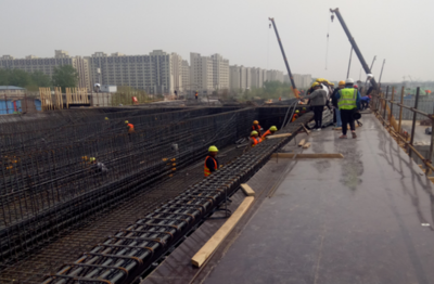 建筑工程學(xué)院2018級學(xué)生赴鄭州市市政工程總公司立交橋項目部進行認識實習(xí)